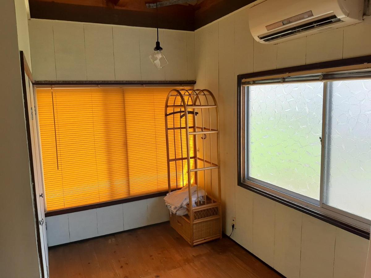 Guesthouse Kume Imabari Railway Station Екстериор снимка